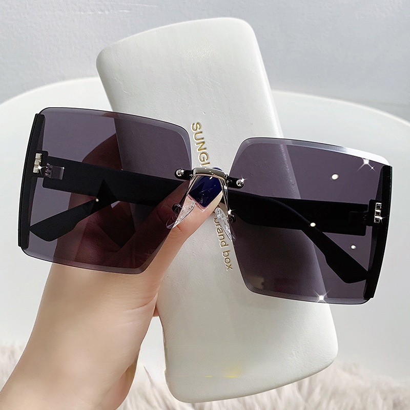 (YUZHU) Square Frame Sunglasses Beach Fashion Shades Sunglasses for Women