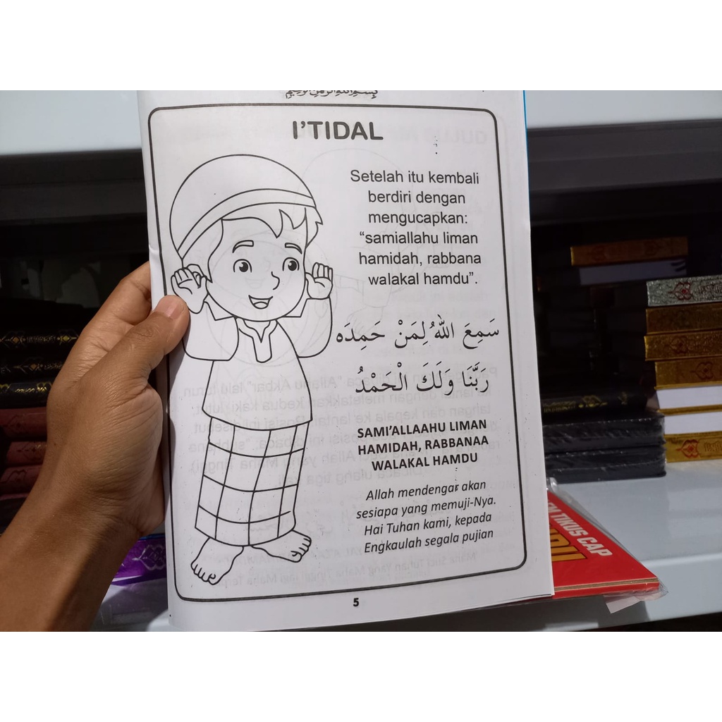 Mewarnai dan Belajar Gerakan Sholat - Buku Mewarnai Anak Muslim