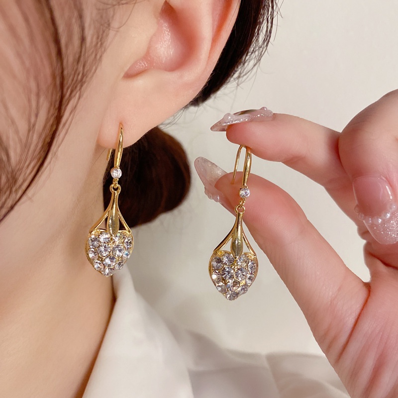 Anting Kait Bentuk Hati Water Drop Bahan Zirkon Untuk Wanita