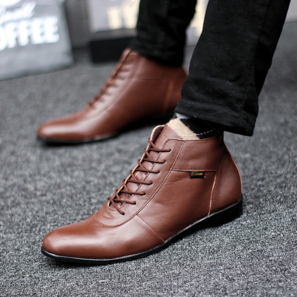 Sepatu Boots Pantofel Formal Kulit Asli Tali Kerja Hitam Pria Abrhm Max