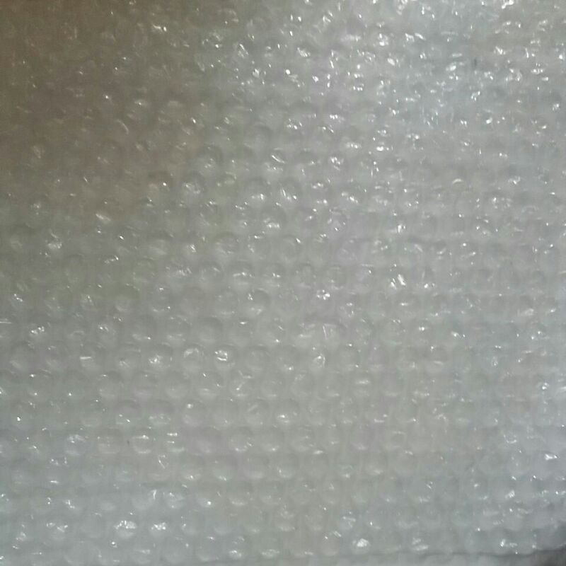 

bubble wrap untuk tambahan packing,baca deskripsi sampai selesai.