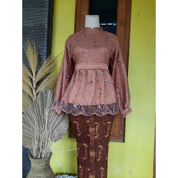 kebaya tangan balon