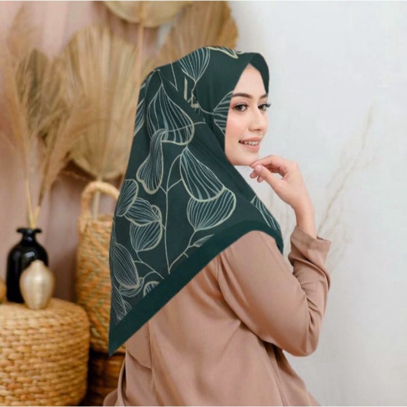 PROMO / MISKAA HIJAU BOTOL / JILBAB VOAL PREMIUM / GROSIR HIJAB / HIJAB SEGI EMPAT / VOAL MOTIF PREM