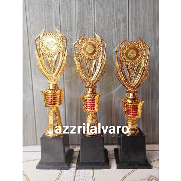 Piala 045 + FG 12uc Tinggi 41cm