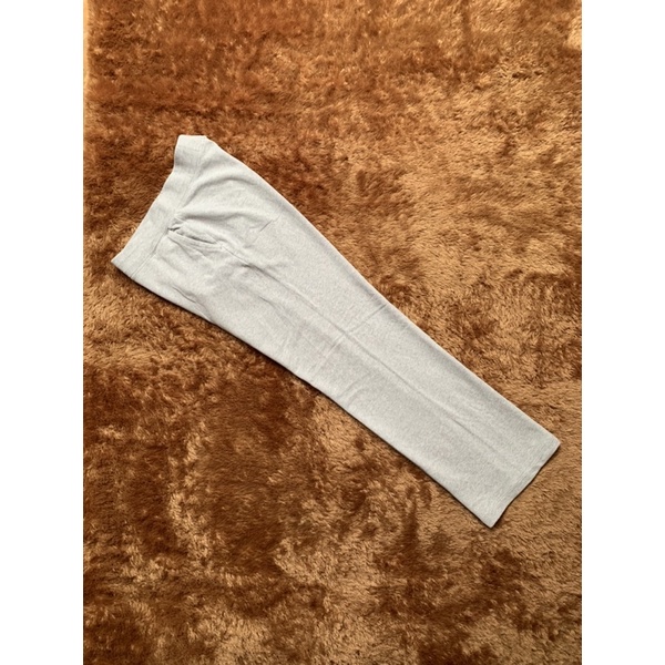 SWEATPANT / CELANA TRAINING OLAHRAGA UNIQLO SECOND THRIFT