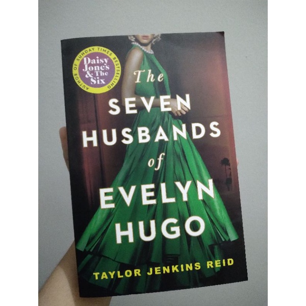 Seven Husbands of Evelyn Hugo (preloved)