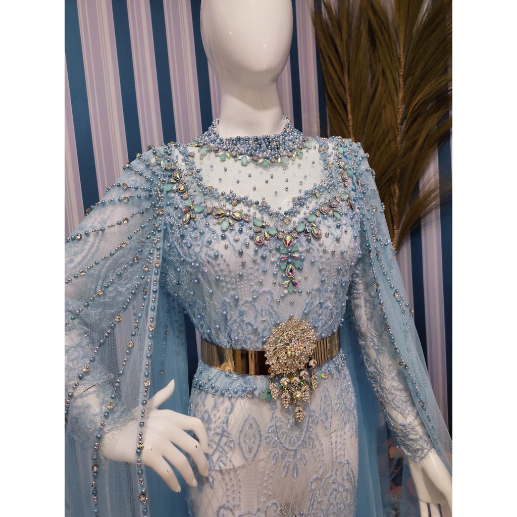 (PRE-ORDER) kebaya kancing belakang blue ice ngekor - full payet