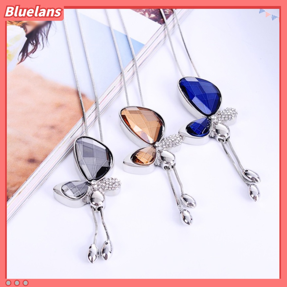 Kalung Rantai Dengan Liontin Kupu-Kupu Aksen Berlian Imitasi Untuk Wanita