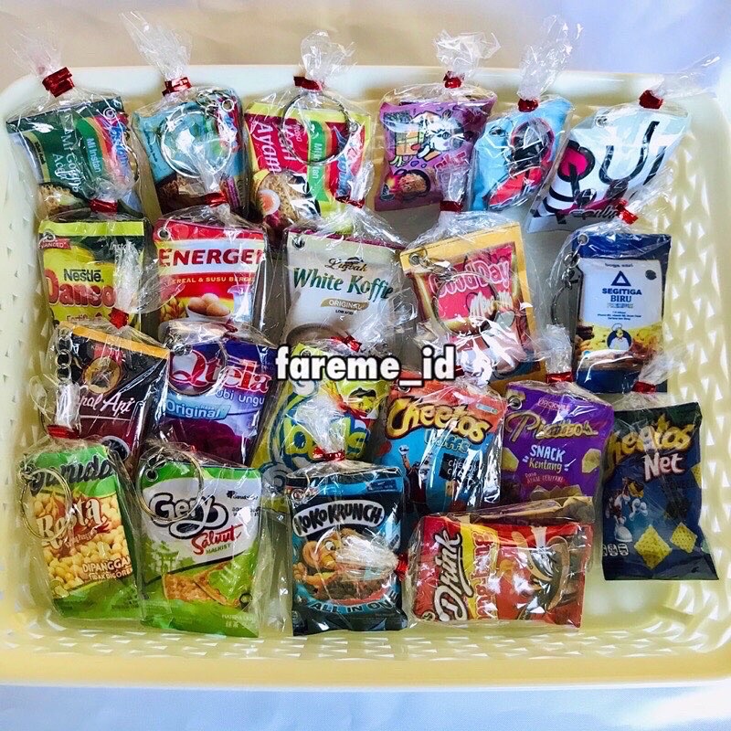 (100PCS) SOUVENIR PERNIKAHAN UNIK GANTUNGAN KUNCI SNACK KEMAS PLASTIK TERLARIS VIRAL GANCI SNACK MINIATUR SNACK ULTAH ULANGTAHUN