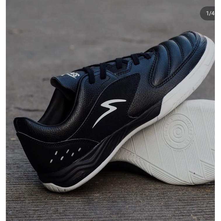 sepatu futsal specs metasala maverick