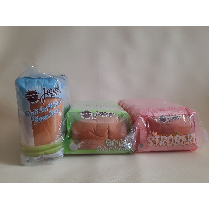 Roti jordan isi susu, kelapa dan stroberi