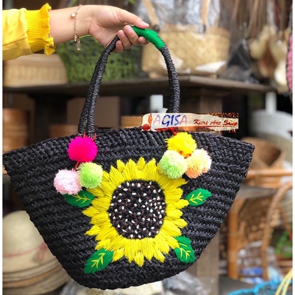 Tas mendong Pompom /tas anyaman bali/tas kerajinan bali/COD