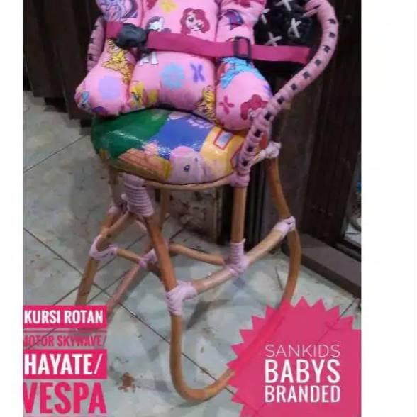 [KODE PRODUK PAKSQ3476] Kursi bangku bonceng rotan motor skywave hayate vespa metik