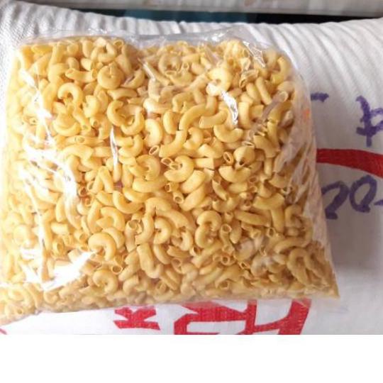 

ゝ ✨NAGIHI✨ Makaroni Bantet Ngehe Kondang MENTAH MURAH 1KG/ MAKARONI KONDANG ⇹