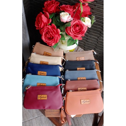 Gania Pouch by Aghnia