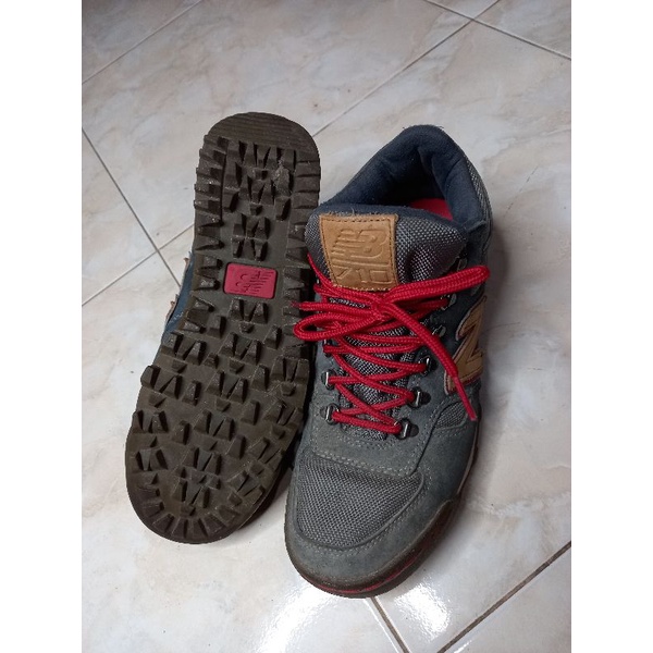 sepatu outdoor NB 710 size 38,5