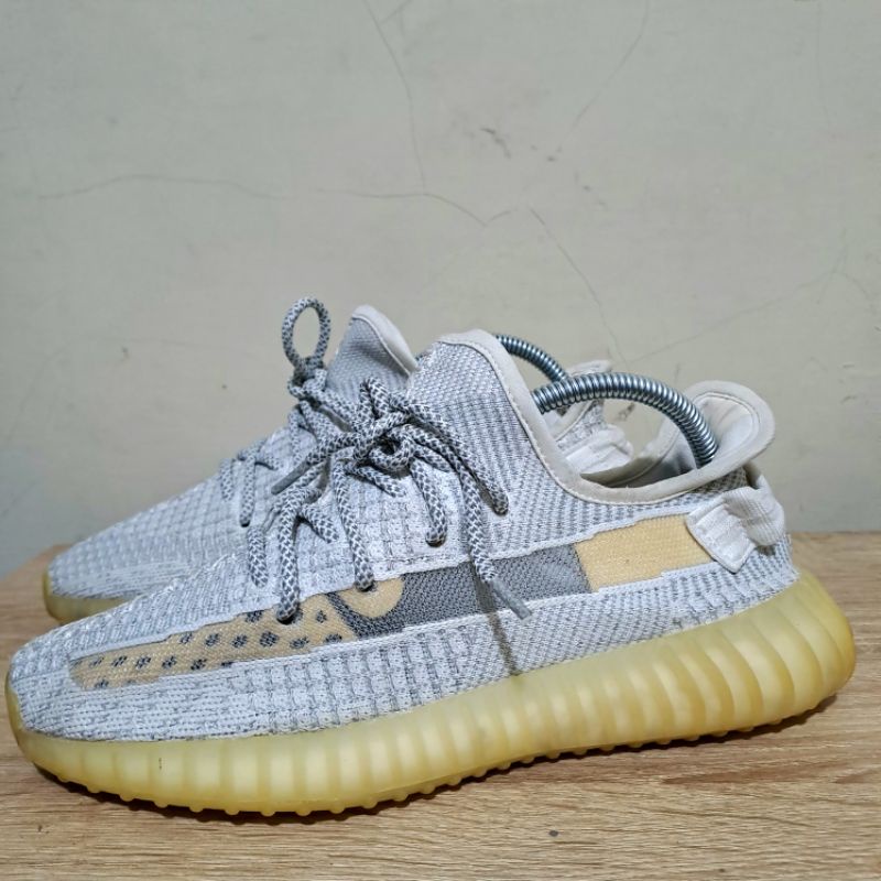 sepatu adidas yeezy