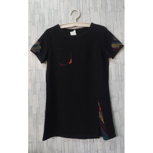 Kaos Wanita Motif Batik