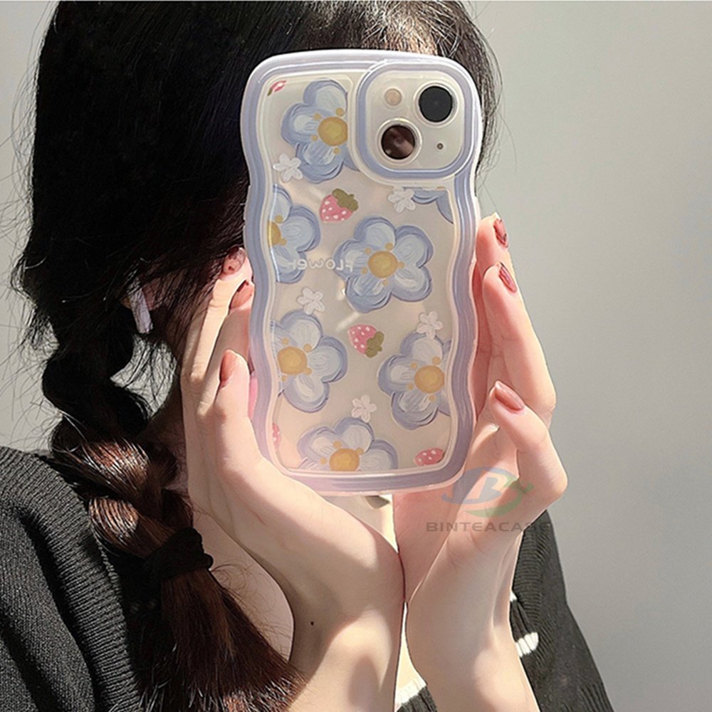 Realme C30 C31 C33 C33 C35 C21Y C25Y C21 Realme 10 RealmeC11 C25 C17 C15 C12 C3 C2 Realme 8i 7i 5 5i 6i 7 Pro Fashion Motif Bunga Strawberry Melengkung Casing Ponsel Binteacase