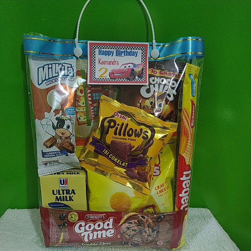 

Bingkisan//hampers/paket ulang tahun anak murah