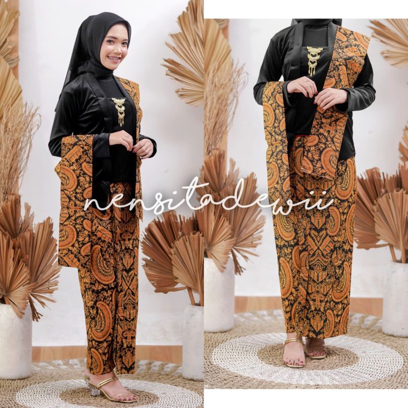 Kebaya Bludru, Jarik Wiru Instan + Selendang / Motif Semenromo