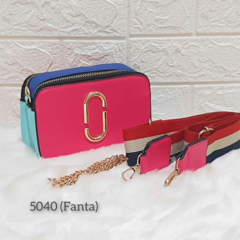 Tas Selempang Hardcase  Sling Bag Wanita Tas Selempang Wanita