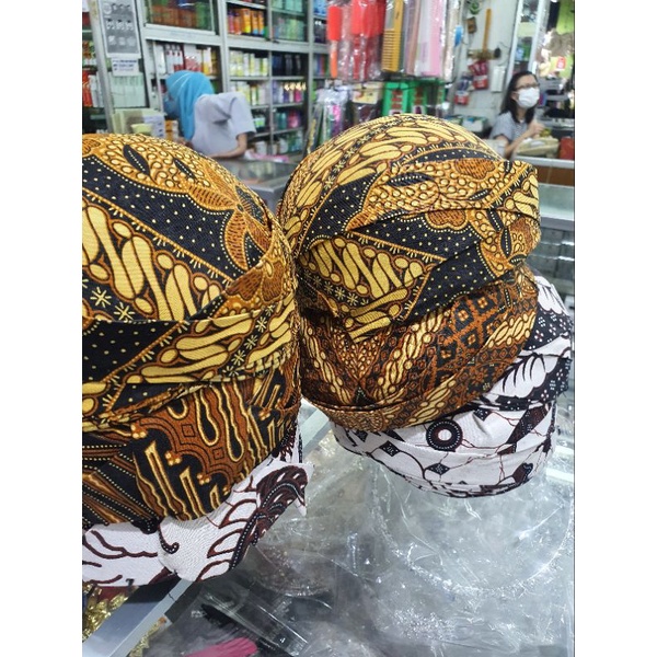 blangkon bayi 7 bulan warna random