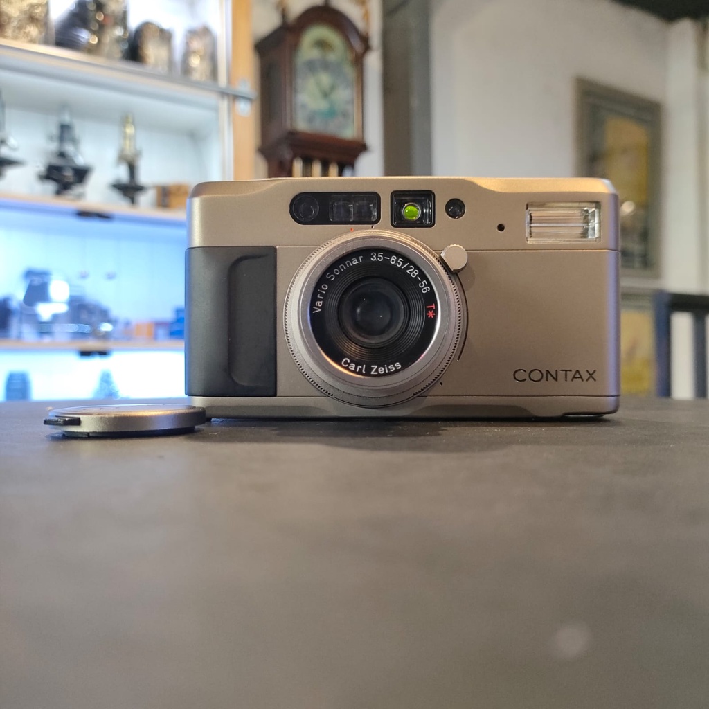 CONTAX TVS - MINT CONDITION - NOCODE