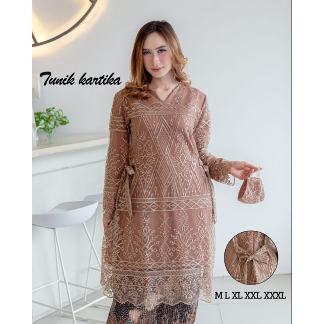 Kebaya Tunik Kartika Non Gliter| Set Kebaya Tunik Tulle| Stelan Kebaya Wisuda| Set Kebaya Kondangan| Set Kebaya Pesta| Set Kebaya Wanita| Set Kebaya Murah| Kebaya Brukat Jumbo| Kebaya| Kebaya Lamaran| Kebaya Tunangan