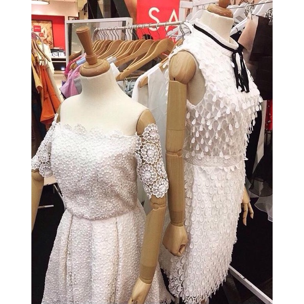 Manekin Tangan Kayu (Tanpa Kepala)