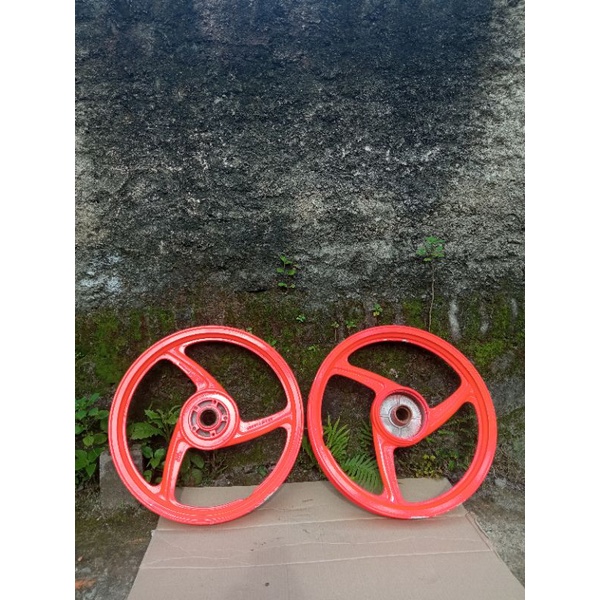 Velg resing  depan belakang merah supra tromol merk ATS Japan