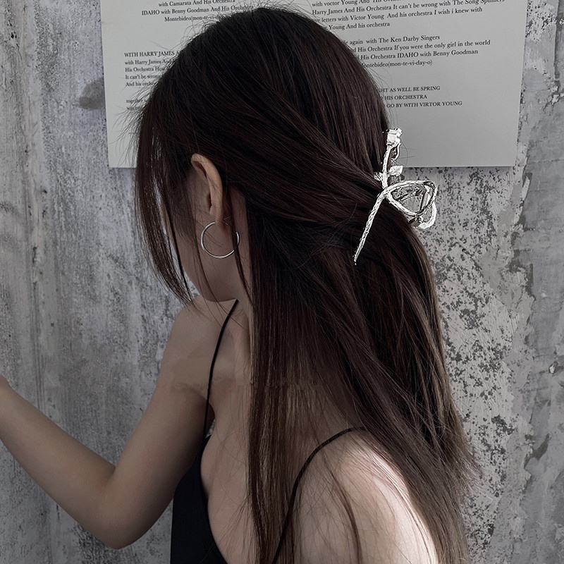 We Flower Jepit Rambut Model Cakar Bahan Metal Warna Gold Silver Anti Slip Untuk Wanita