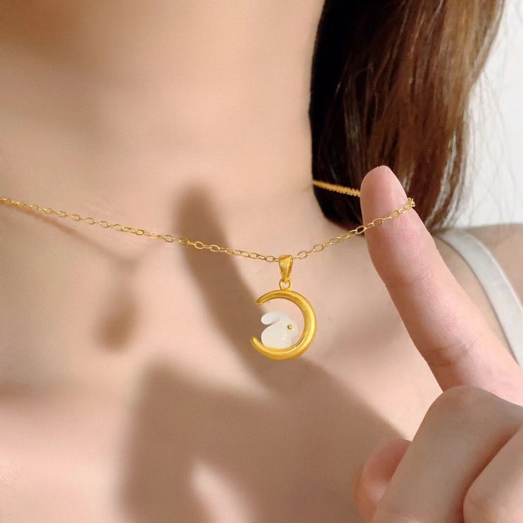 Kalung Rantai Liontin Bulan Sabitkelinci Bahan Alloy Hias Batu Giok Imitasi Untuk Wanita