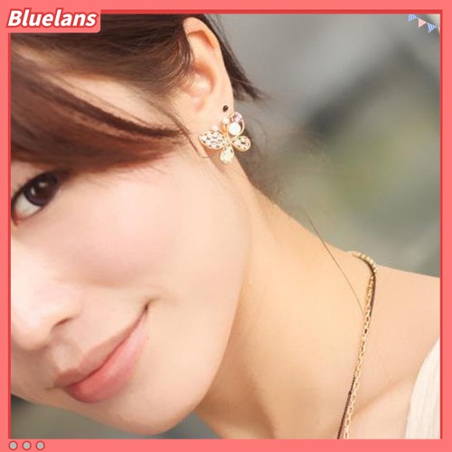 Anting Stud Desain Kupu-Kupu Hollow Aksen Berlian Imitasi Untuk Wanita