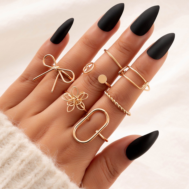7pcs / Set Cincin Bentuk Bunga Pita Untuk Wanita