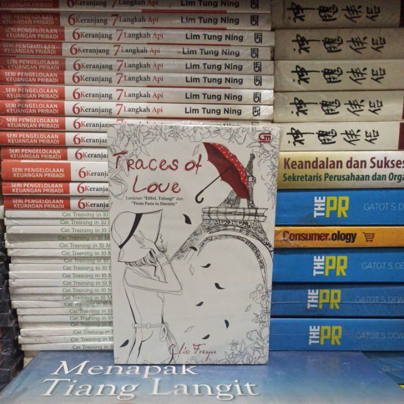 NOVEL ORIGINAL TRACES OF LOVE LANJUTAN "EIFFEL, TOLONG " DAN "FROM PARIS TO ETERNITY" CLIO FREYA BEK