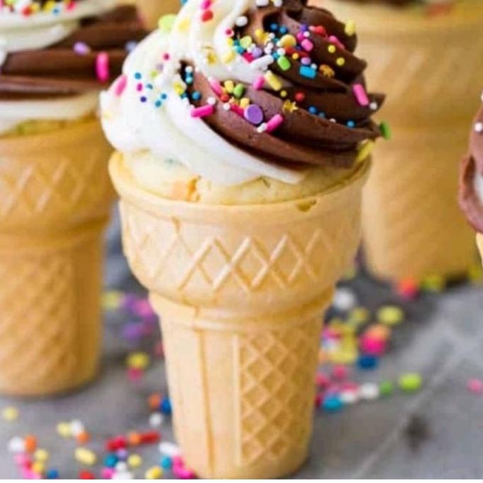 

Ready Stock 5 Pack ( 50 Pcs ) Cone ICE CREAM McD/ Cone Es krim``