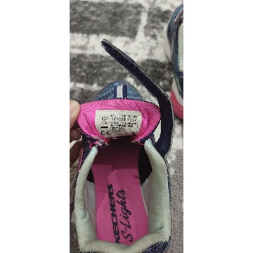 Preloved Skechers Light