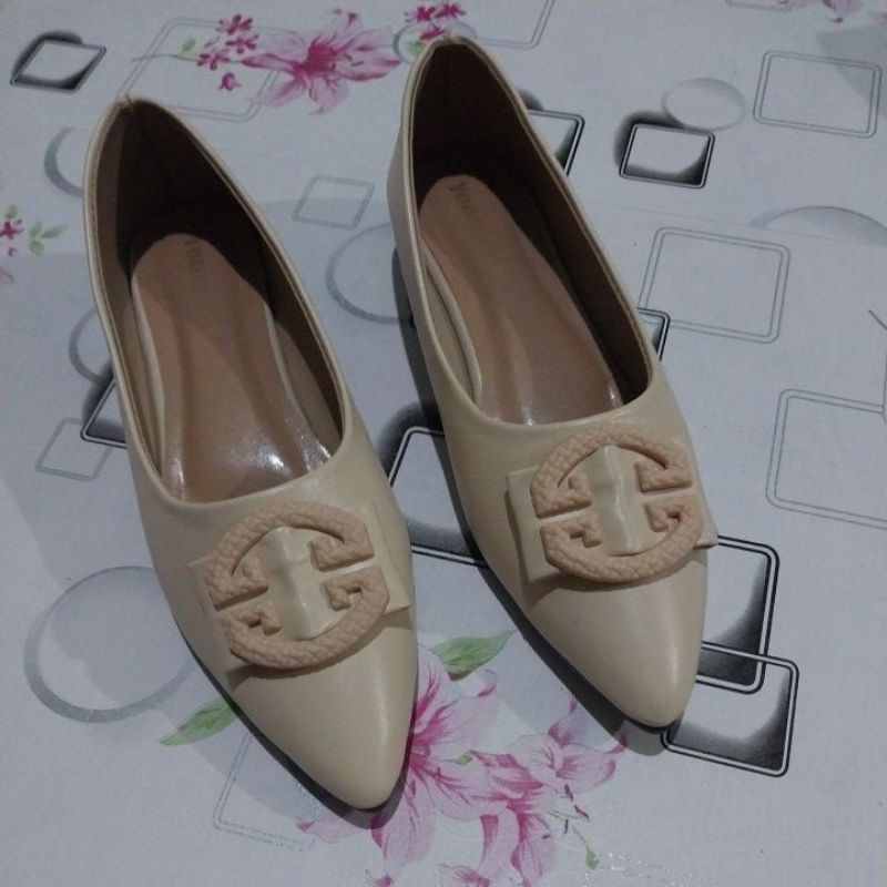 sepatu wanita untuk guru,kuliah yang lg laris,,ph 3cm