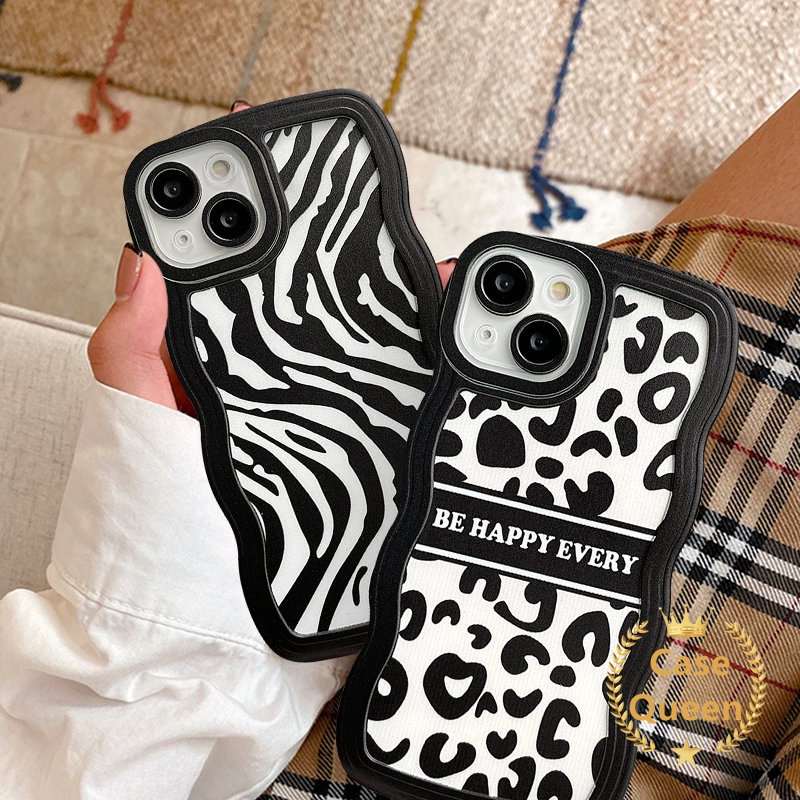 Case Motif Leopard Vivo Y36 Y02 Y35 Y20 Y22 Y12 Y15A Y12s Y16 Y15s Y11 Y21 T1 Y75 V20 V23E V21 Y15 Y30 Y21s T1 Y91C Y12i Y91 Y1s Y55 Y17 Y33s Penutup Tepi Bergelombang Garis Tidak Teratur