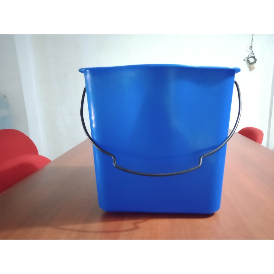 Ember Bucket Blue 25 Liter