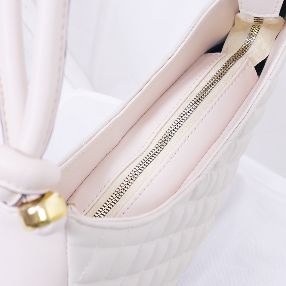 Bernx's Shoes - Clarisa Tas Wanita Tas Selempang Sling Bag Fashion Wanita Shoulder Bag