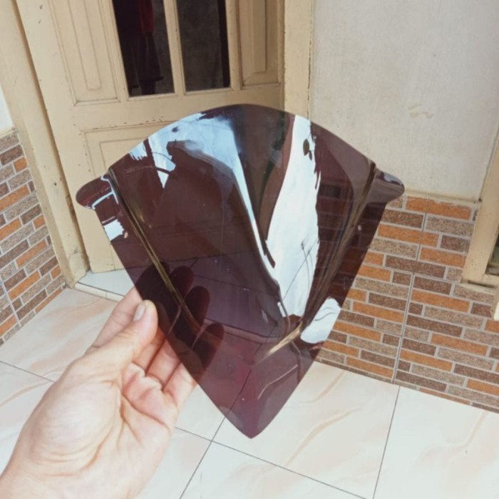 visor vario 125 old - smoke