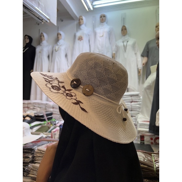 TOPI RAJUT BULAT