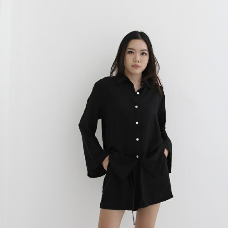 SETELAN CRINKLE TANGAN OVERSIZE /SETELAN BAJU DAN CELANA TERBARU /SETELAN CELANA PENDEK TANGAN PANJANG (BANYAK SIZE M, L, XL)