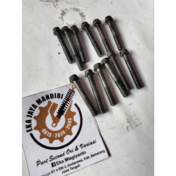 Baut blok kanan set ,blok kopling megapro,tiger ori copotan