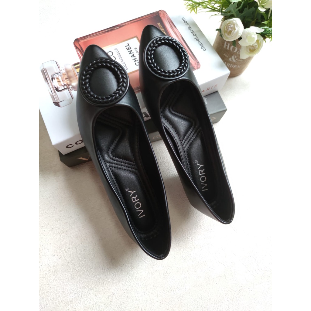 IVORY Sepatu Heels Wanita Hak Tahu X58-112 Hitam