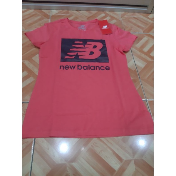 Kaos New Balance Logo Tshirt Pink Women