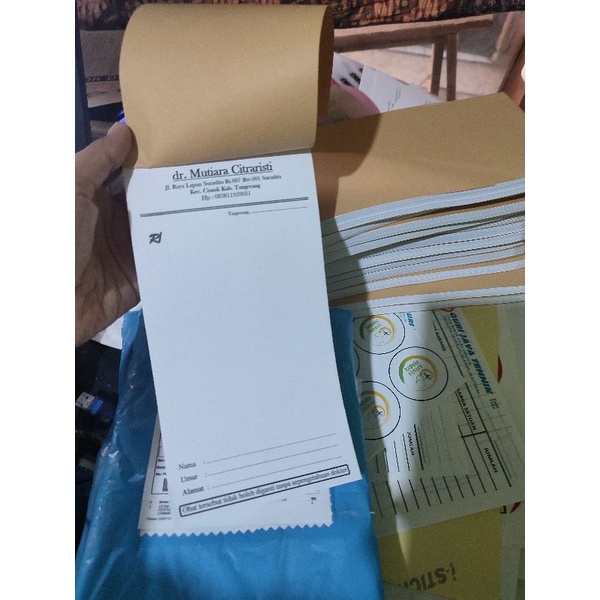 

cetak nota, resep dll ukuran 1/3 folio, harga per satu buku