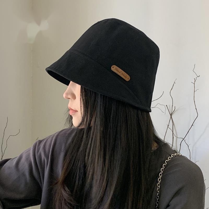 Topi Nelayan Desain Winnie Lee looks Untuk Wanita